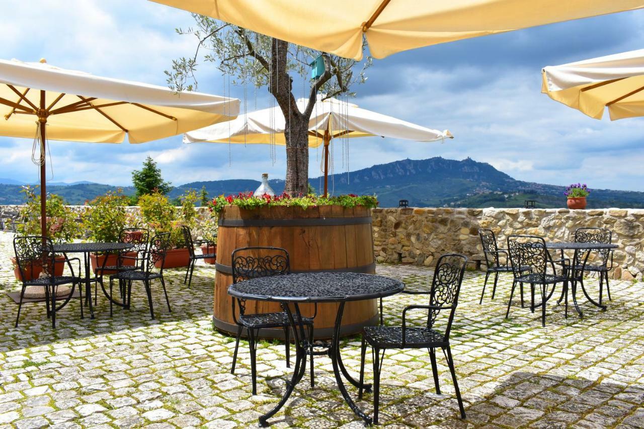 Castello Di Albereto Hotel Trarivi Exterior foto
